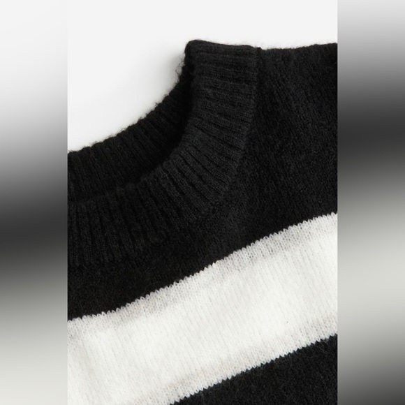 H&M Sweater - Picture 2 of 6